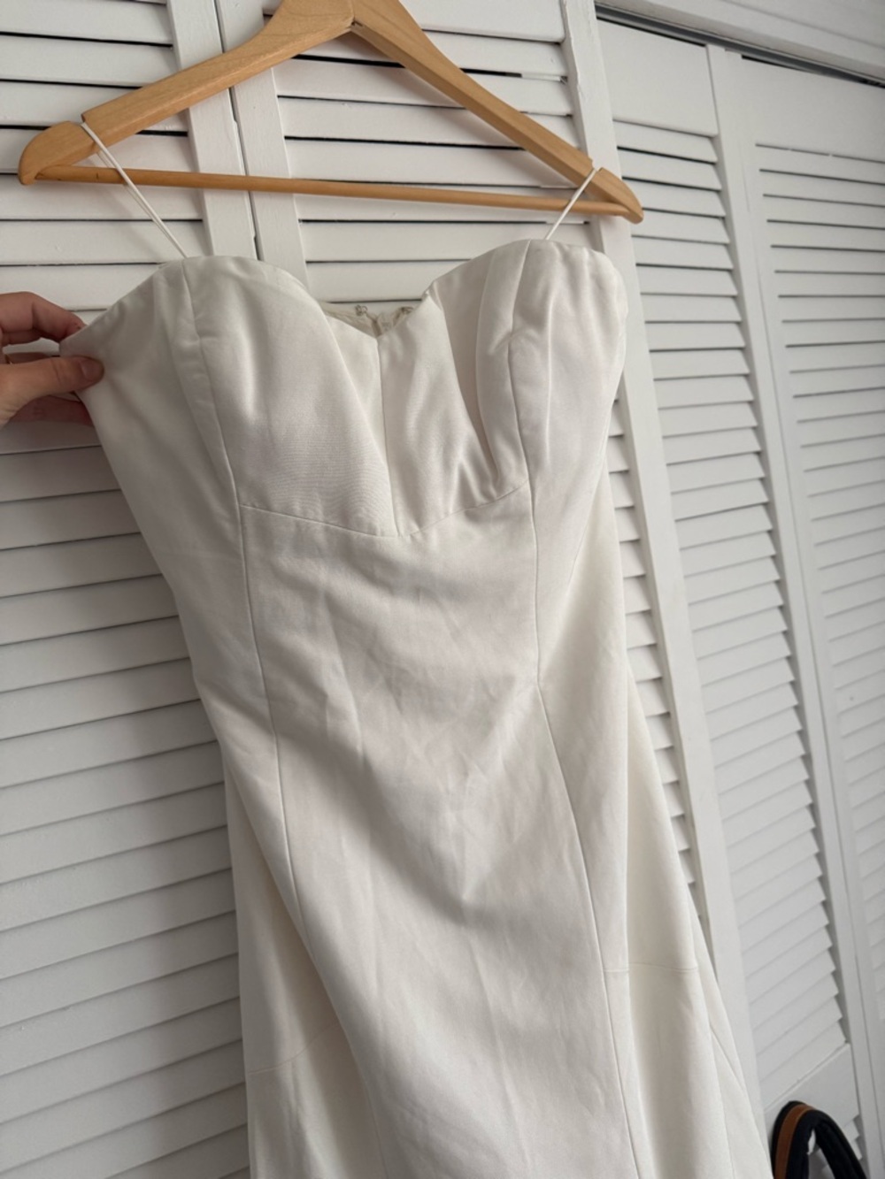 Elegant White Strapless Women's Dress